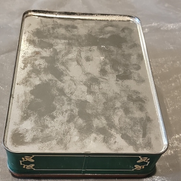 🍃 Toll House Cookie tin - Picture 5 of 6